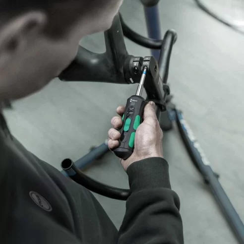 Torque screwdriver with quick torque adjustment