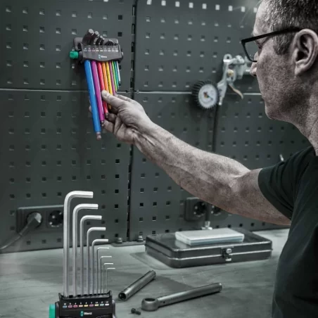 Rack that can be set upright on the table or hung on the wall