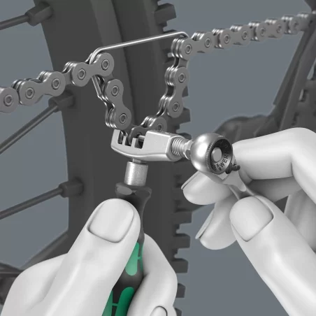 Wera 9532 Chain Riveter Set for Workshops, 20 pieces - 05136042001 With the included chain tools, chains can be loosened and reconnected; for opening and closing bicycle chains. Suitable for single-speed chains, up to 12-speed. Wera 9532 Chain Riveter Set for Workshops, 20 pieces - 05136042001 With the included chain tools, chains can be loosened and reconnected; for opening and closing bicycle chains. Suitable for single-speed chains, up to 12-speed.